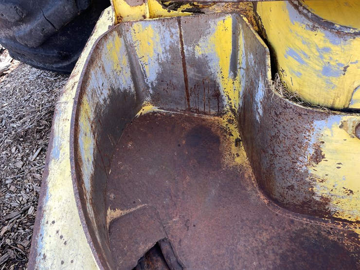 2005-deere-643j-image-19