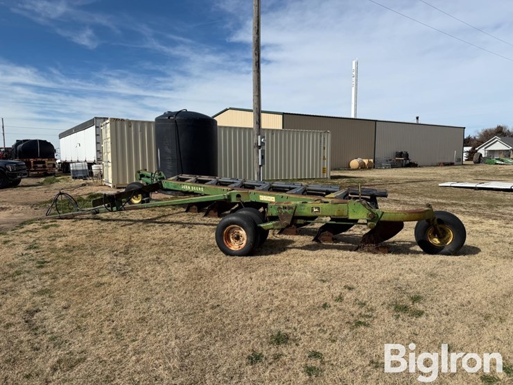 john-deere-7-image-7