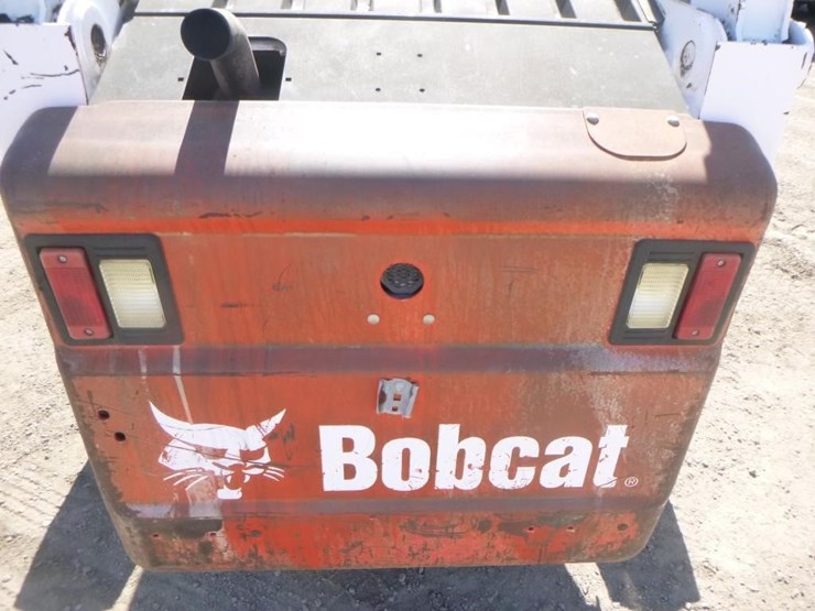 2005-bobcat-s300-image-14