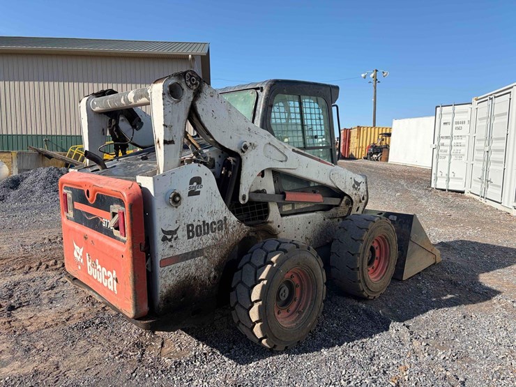 2011-bobcat-s770-image-4