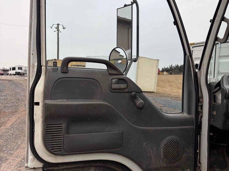 1997-isuzu-npr-image-12