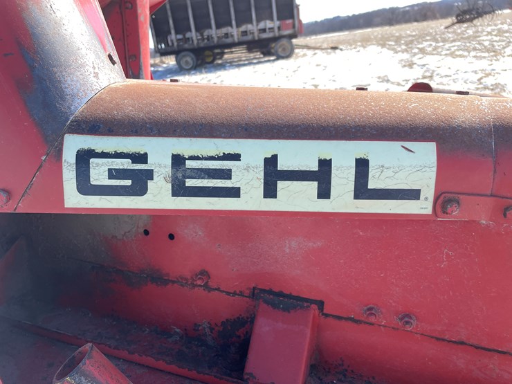 #3270-•-gehl-(2)-row-corn-head-image-5