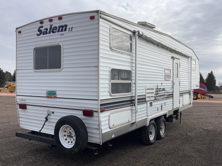 2004-forest-river-salem-camper-image-2