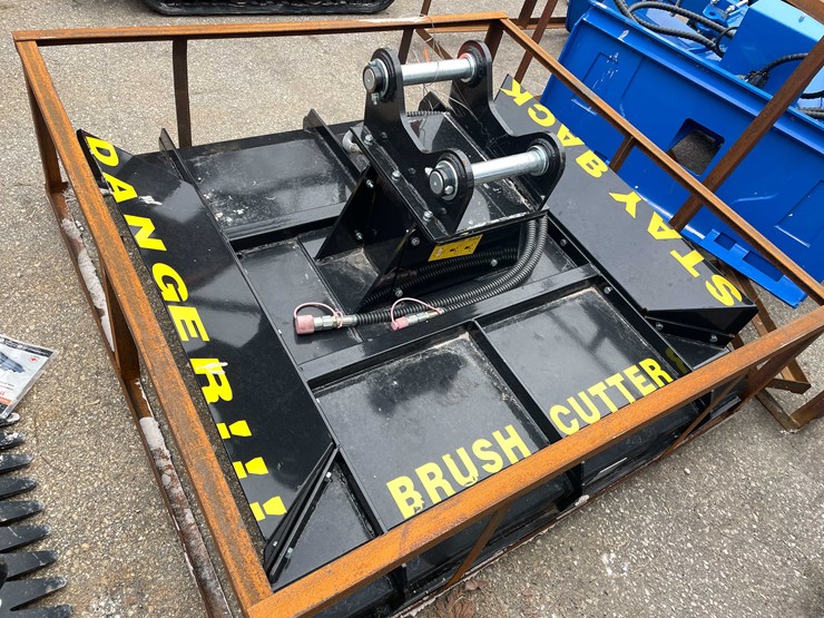 caterpillar-305-image-3