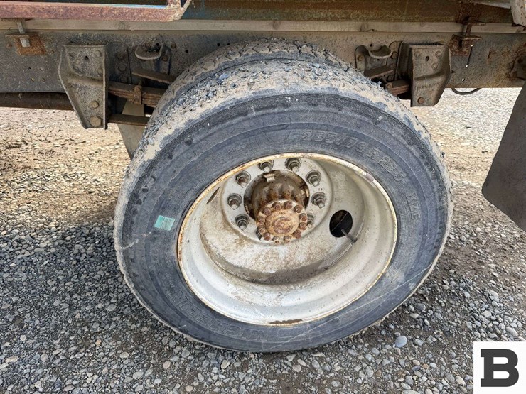 1993-ford-f700-image-15