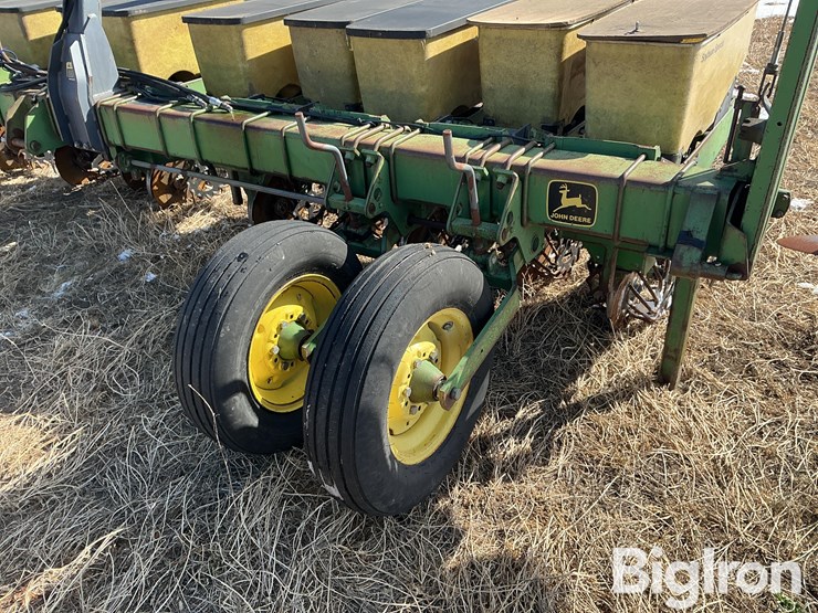 john-deere-7100-image-16