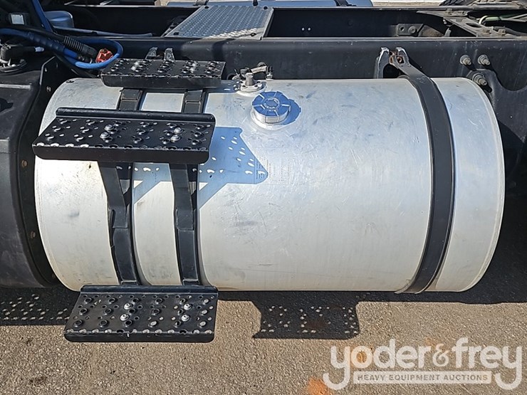 2017-international-8600-image-15