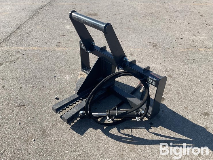 2024-massey-ferguson-730-image-1