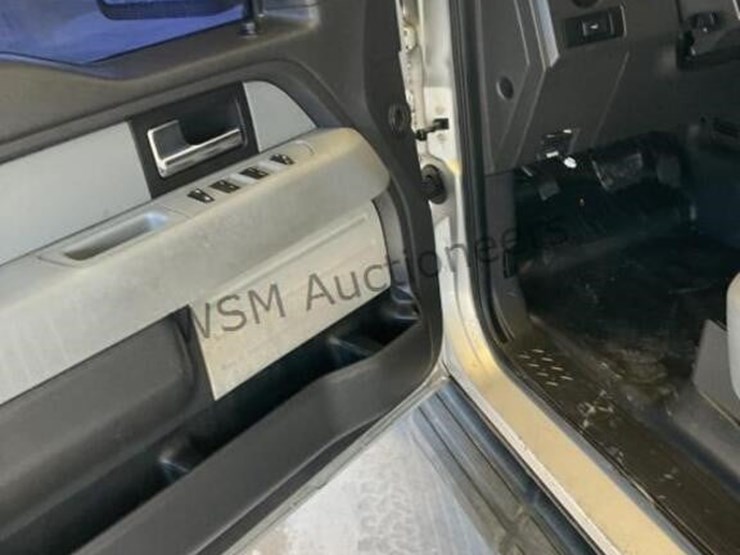 2013-ford-f150-image-24