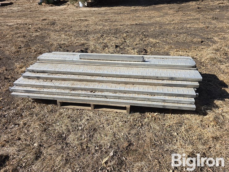 wilson-livestock-trailer-image-8