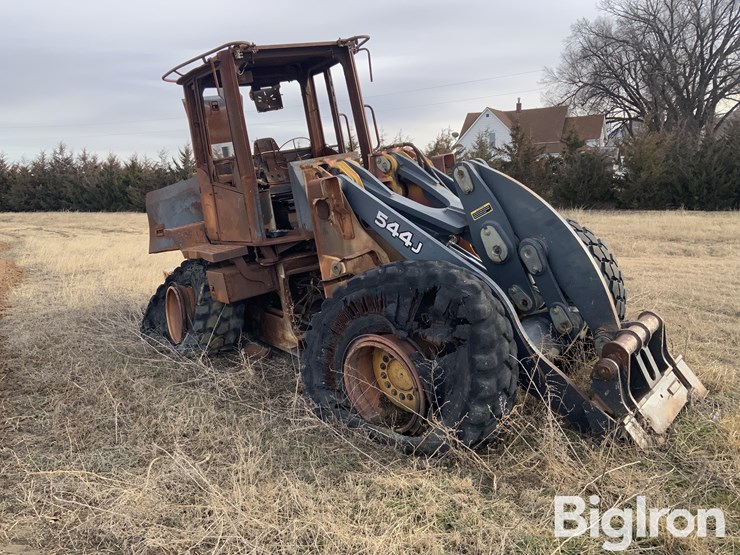 deere-544j-image-3