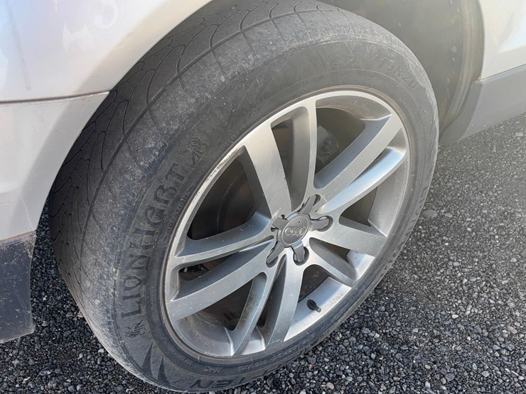 2011-audi-q7-image-17