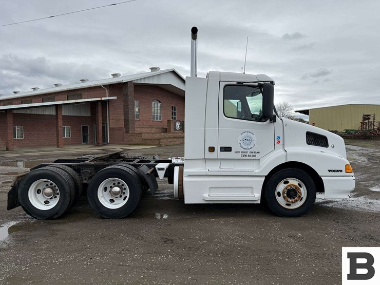 2001-volvo-vnl-tractor-truck---albany,-or-image-6