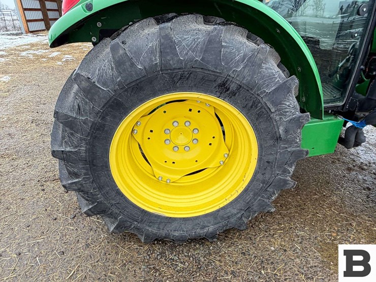 john-deere-5075e-image-32