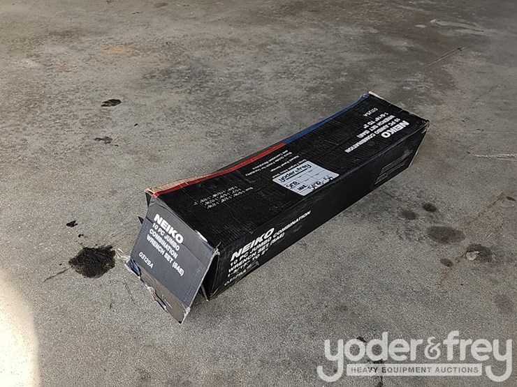 unused-10pc-sae-jumbo-wrench-set,-1-5/16-to-2"-industrial-impact-material-image-2