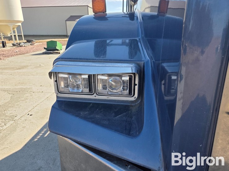 2002-kenworth-t800-image-16