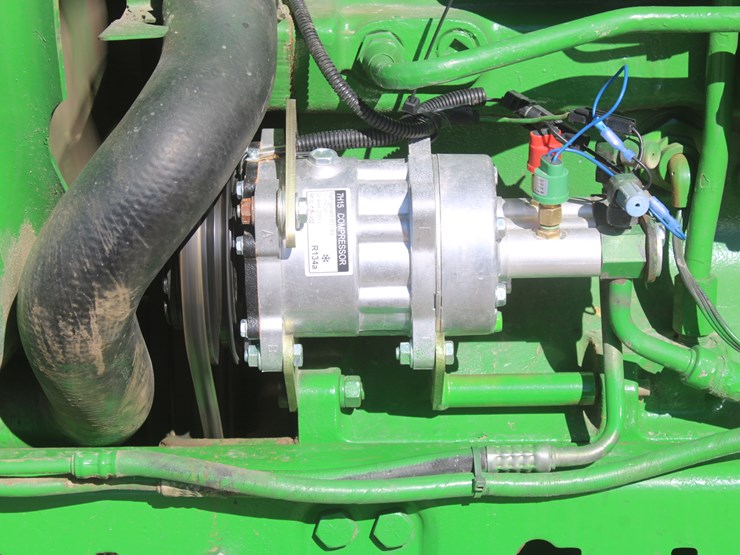 john-deere-4440-image-24