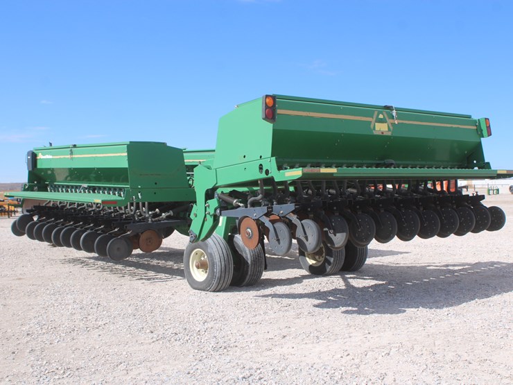 #1004-•-great-plains-3s-400d-solid-stand-grain-drill-image-11