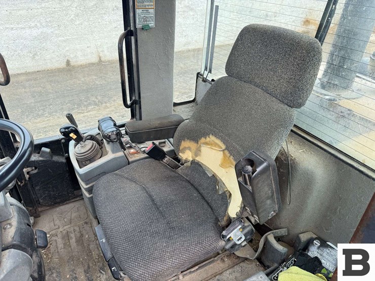 caterpillar-928g-image-65