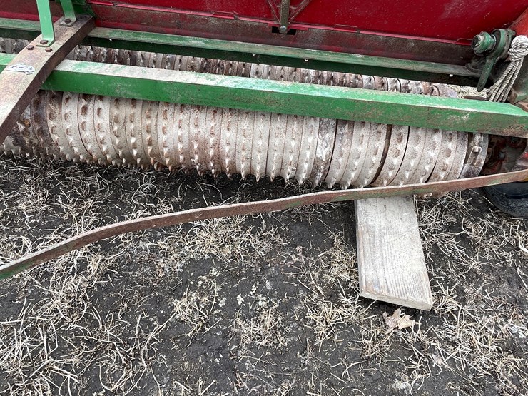 #3438-•-brillion-sure-stand-seeder-image-12