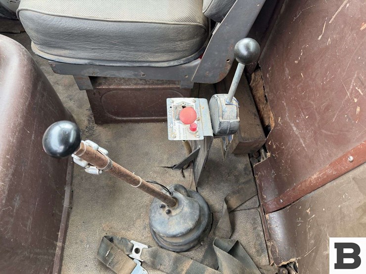 1980-ford-9000-image-41