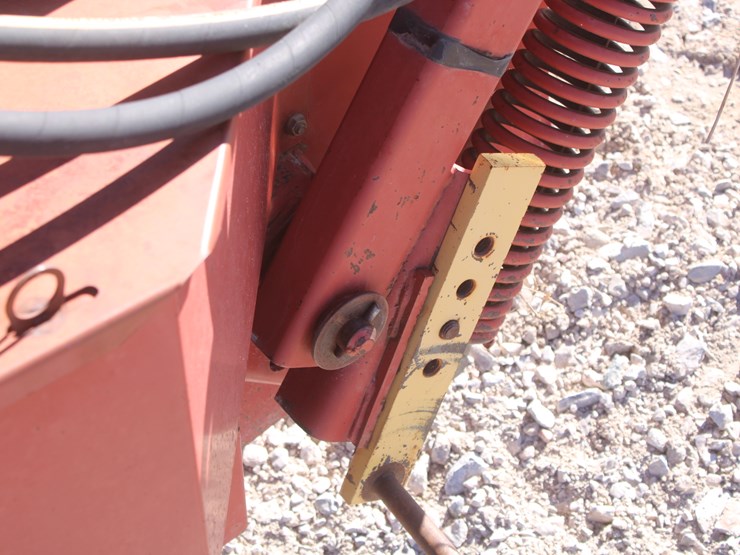 new-holland-166-image-28