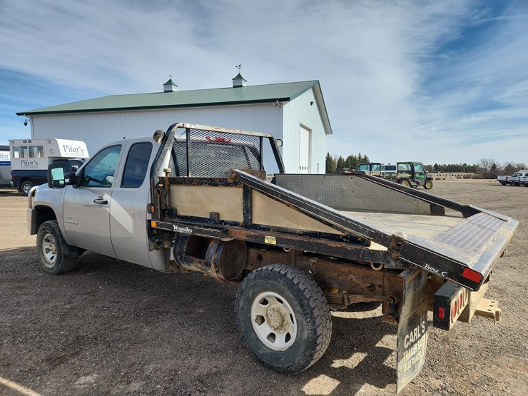 2009-gmc-3500-image-1