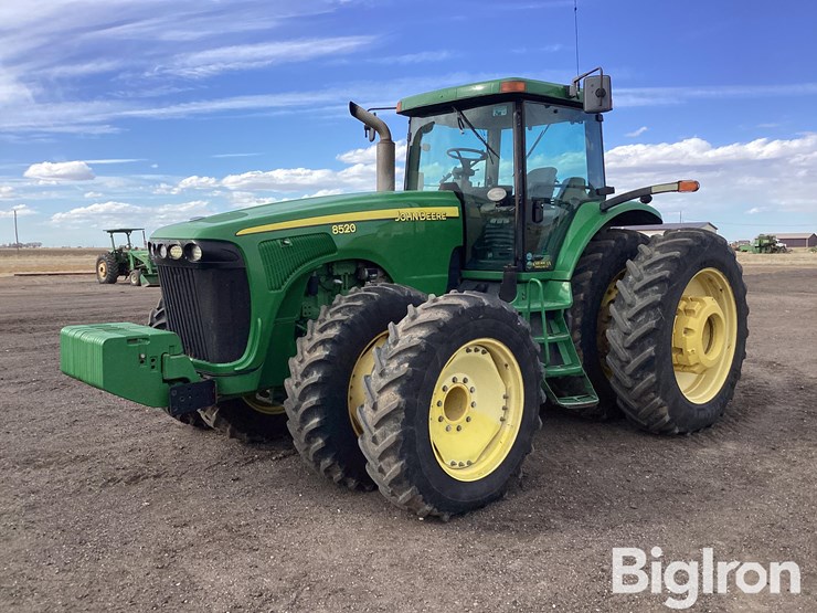 john-deere-8520-image-1