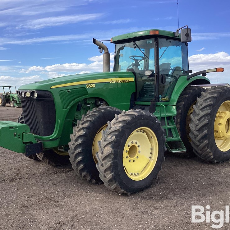 JOHN DEERE 8520