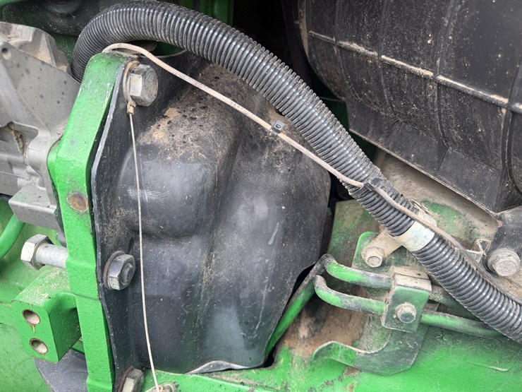 2001-john-deere-8310-image-41