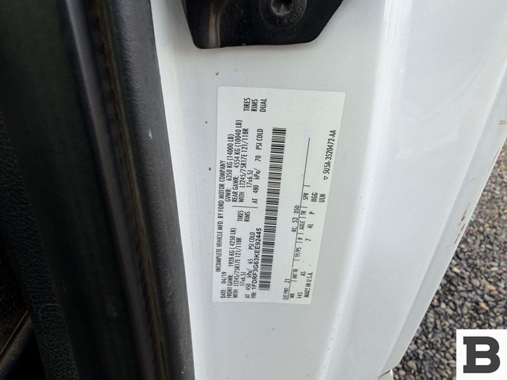 2019-ford-f350-image-36