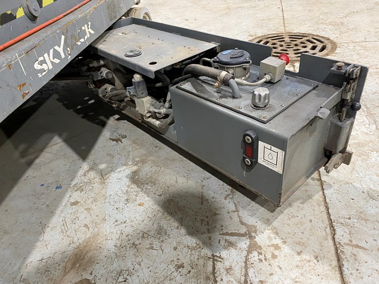 2015-skyjack-sjiii4632-image-11