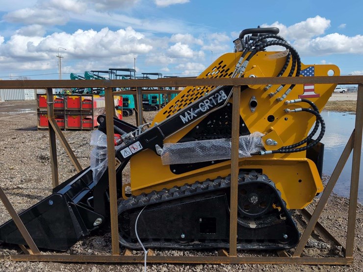 agt-mini-crawler-skid-steer-mx-crt23-image-1