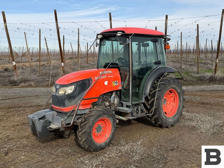 2014-kubota-m8540hd-image-1