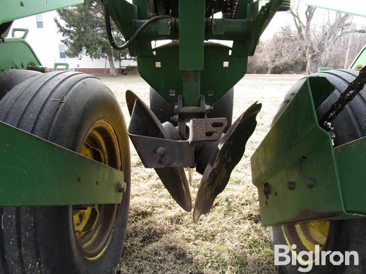 john-deere-7200-image-17