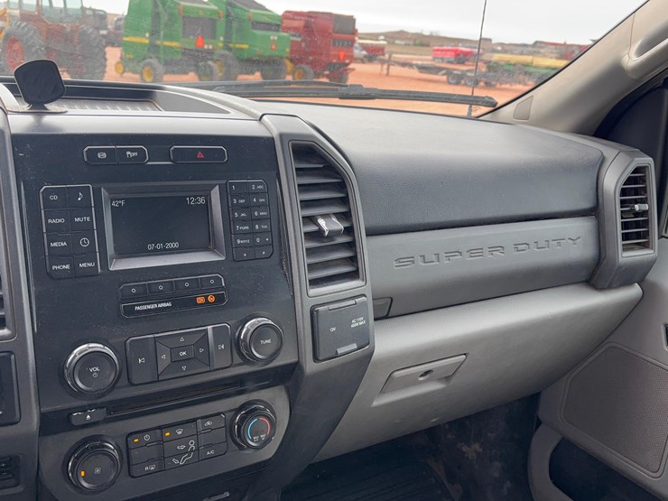 2018-ford-f550-image-14