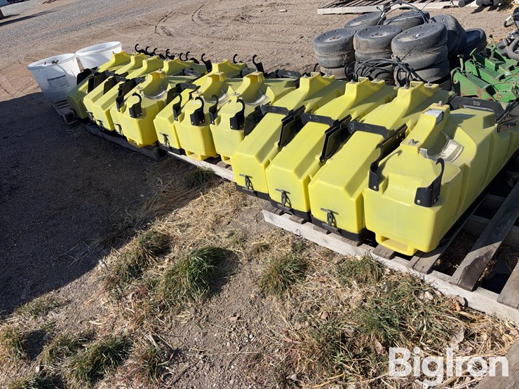 john-deere-12-image-1