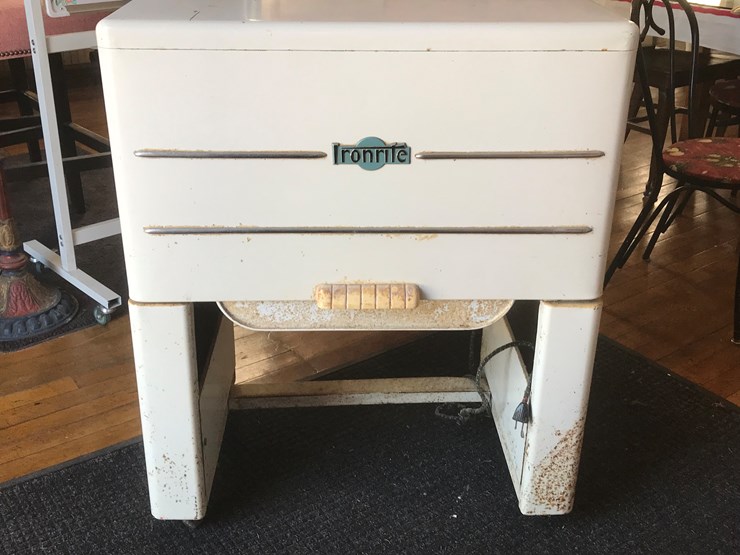 #6001a-•-ironrite-automatic-clothes-ironing-machine-(jacksonport,-wi)-image-1