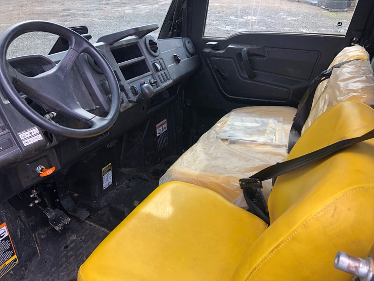 john-deere-gator-image-4