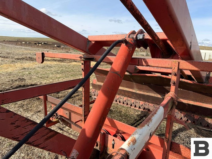 hesston-38-bale-feeder---davenport,-wa-image-10