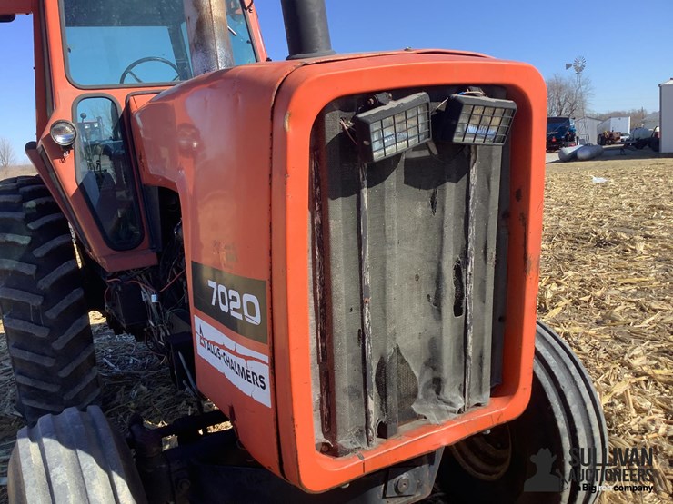 allis-chalmers-7020-image-17