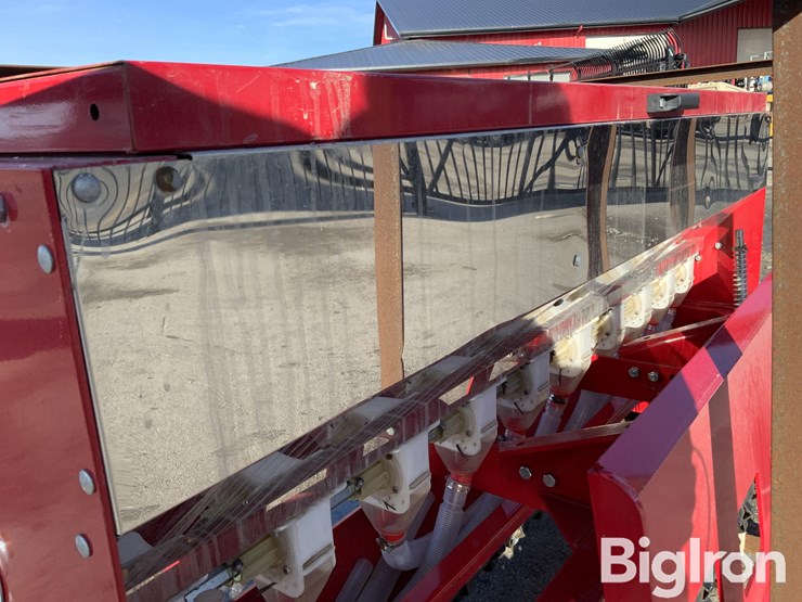 2025-massey-ferguson-730-image-19