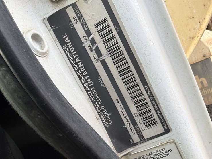 2003-international-durastar-4300-image-21