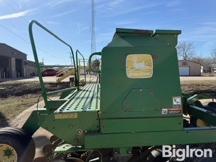 john-deere-1560-image-17