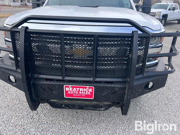 2015-chevrolet-silverado-3500-image-16