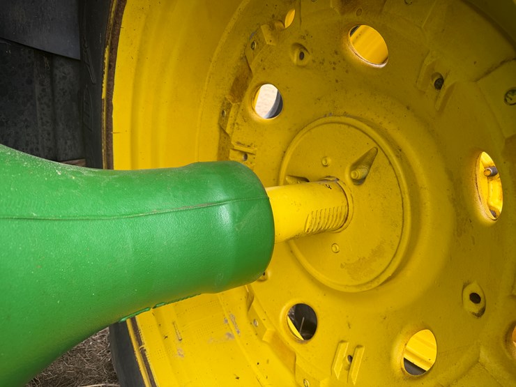 2001-john-deere-8310-image-11