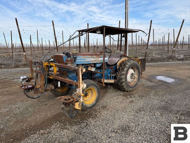 1977-ford-5600-image-2