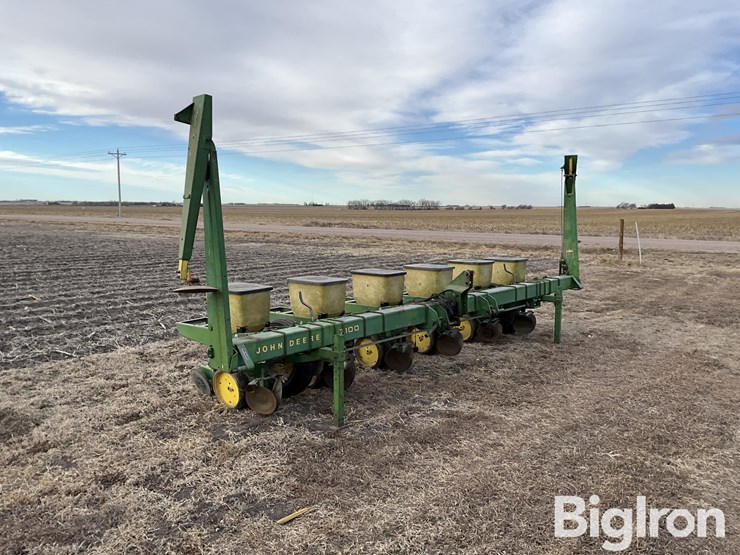 john-deere-7100-image-3