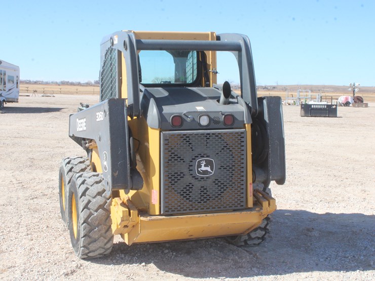 2011-deere-326d-image-7