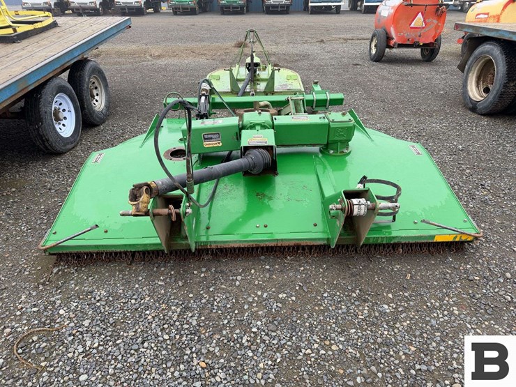 2019-john-deere-8-image-5